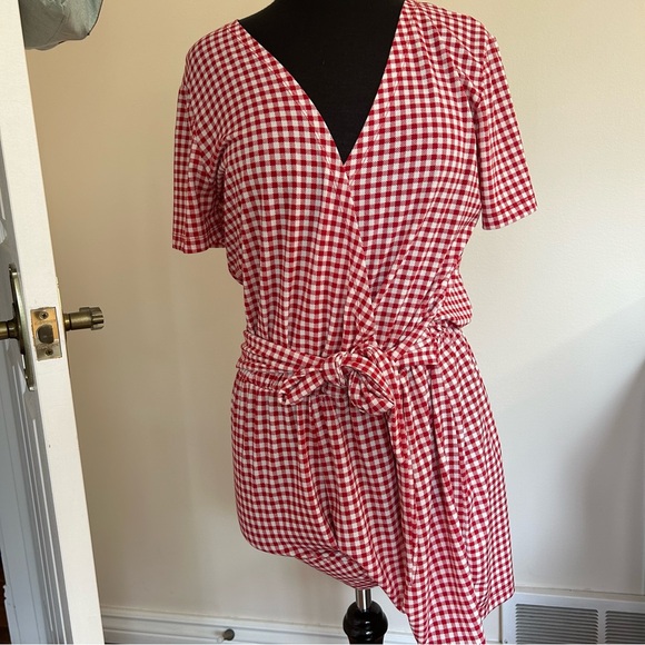 DEX red and white gingham jumpsuit/ romper size L - Picture 8 of 10